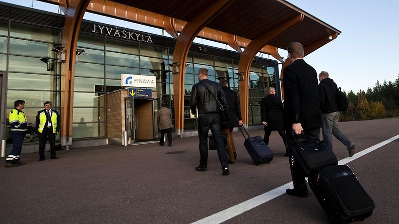 jyväskylän lentokenttä lentoasema jyväskylä maakuntakenttä