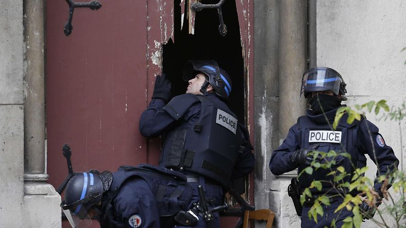 Ranska piiritys saint denis pariisi poliisi