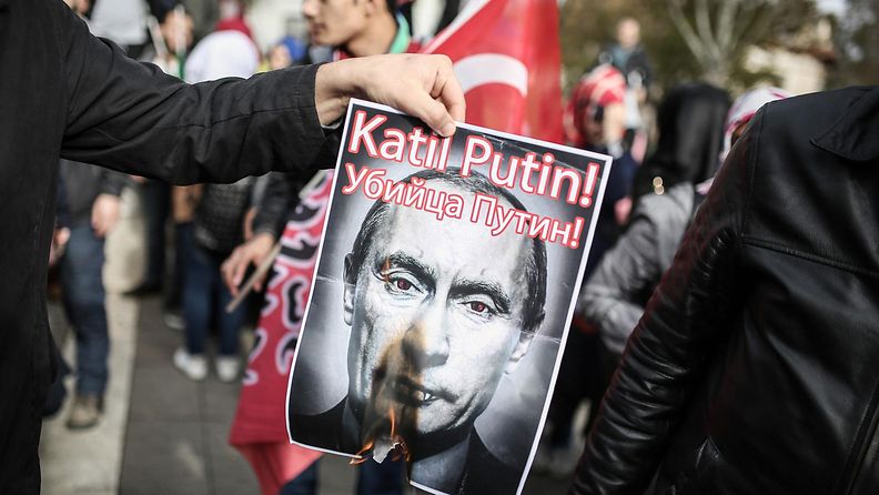 Istanbul turkki venäjä putin mielenosoitus