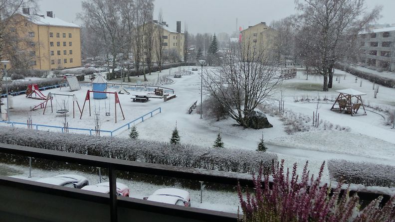 Vaasassa satoi räntää ja lunta 30. marraskuuta 2015. Kuva: Matti Hietala