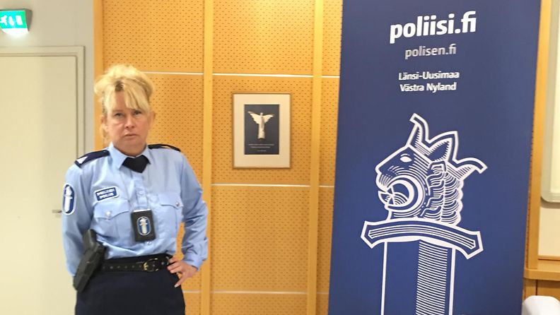 Nina Pelkonen poliisi