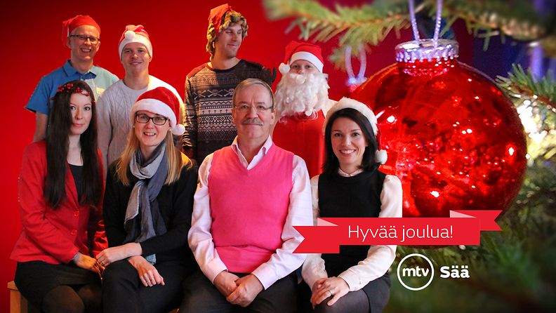 MTV Uutisten säätoimitus ryhmäkuvassa jouluna 2015.