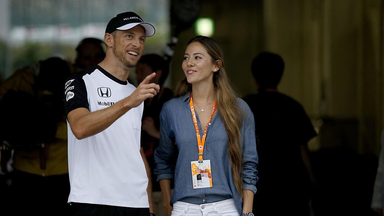 Jenson Button ja Jessica Michibata 2015 3