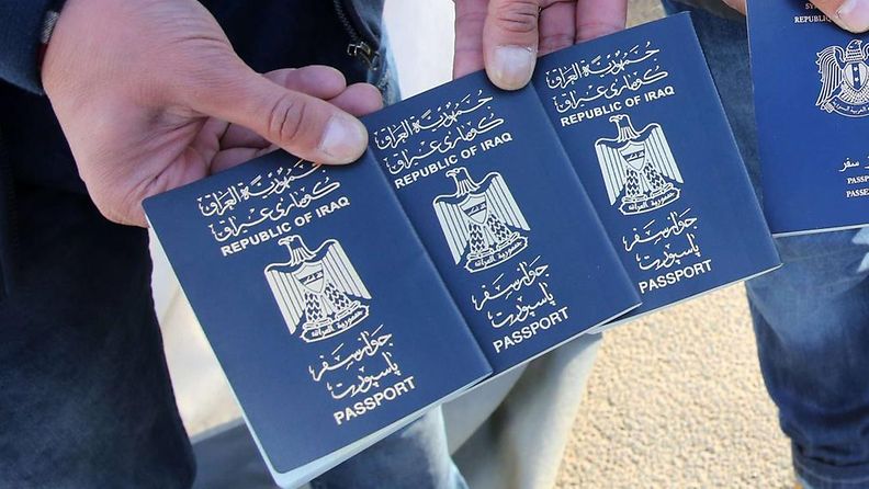 Isis pakolaiset siirtolaiset pakolaiskriisi turvapaikanhakija passi