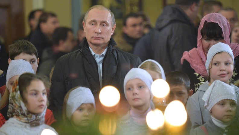 Putin joulukirkossa 2016 3