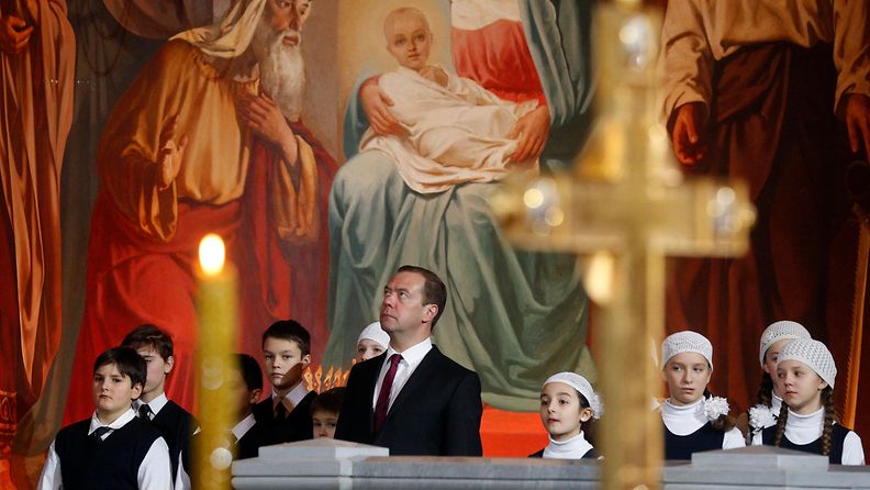 Medvedev joulukirkossa 