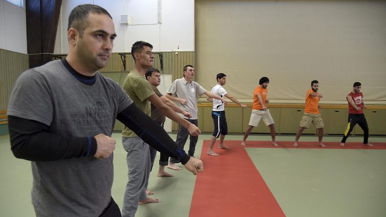 turvapaikanhakijat karatekurssilla 4