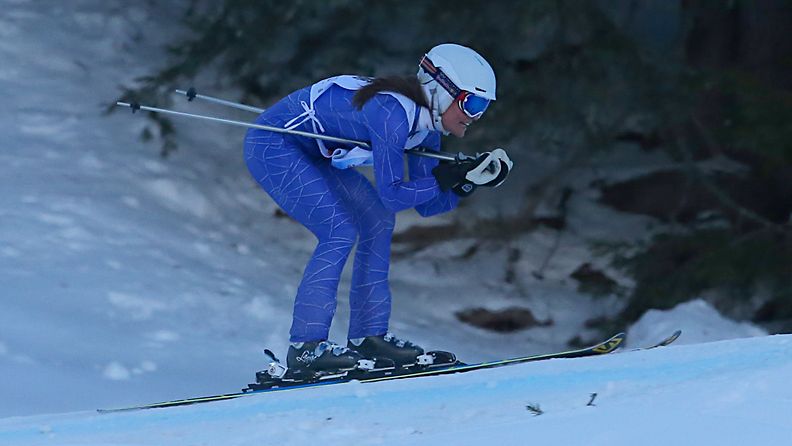Pippa Middleton hiihtämässä
