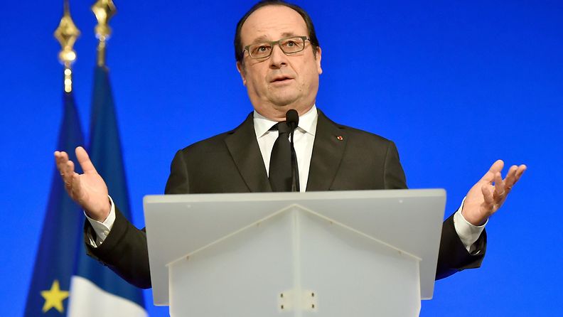 Francois Hollande levittelee