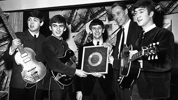 The Beatles ja George Martin vuonna 1962