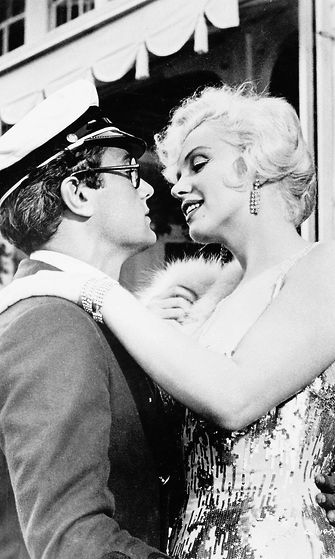 Tony Curtis ja Marilyn Monroe