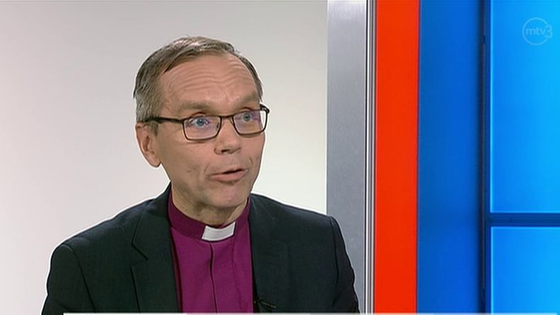 Porvoon piispa Björn Vikström Seitsemän uutisissa 17. huhtikuuta 2016.