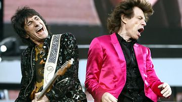 Ronnie Wood ja Mick Jagger lavalla Helsingissä 1.8.2007