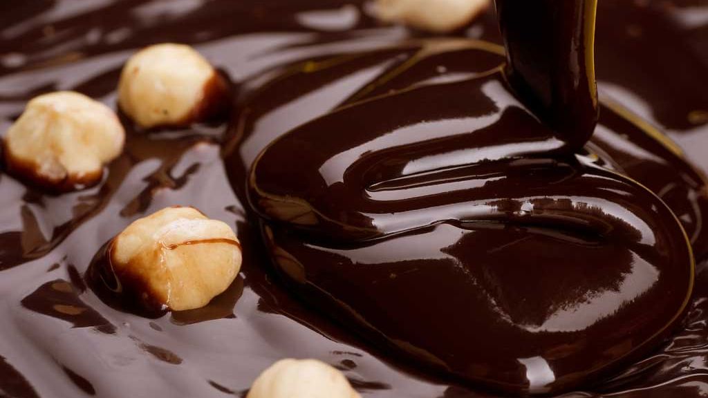 Helppo Nutella-suklaakakku syntyy ilman uunia – pari tuntia jääkaapissa  riittää! - Leivontanurkka 