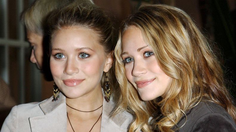 Mary-Kate ja Ashley Olsen 2002