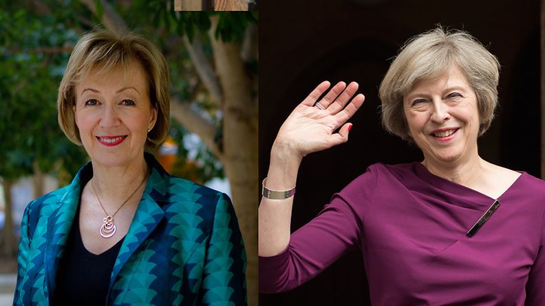 Britannin apulaisenergiaministeri Andrea Leadsom (vasemmalla) ja sisäministeri Theresa May