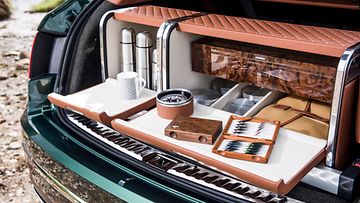 Bentley Bentayga Fly Fishing by Mulliner – The Ultimate Angling Accessory   (1)