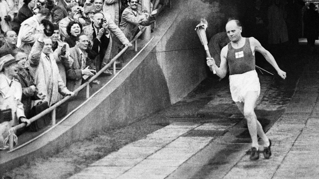 Olympialaiset käynnistyvät – muistatko nämä huikeat hetket aiemmista  avajaisista? 