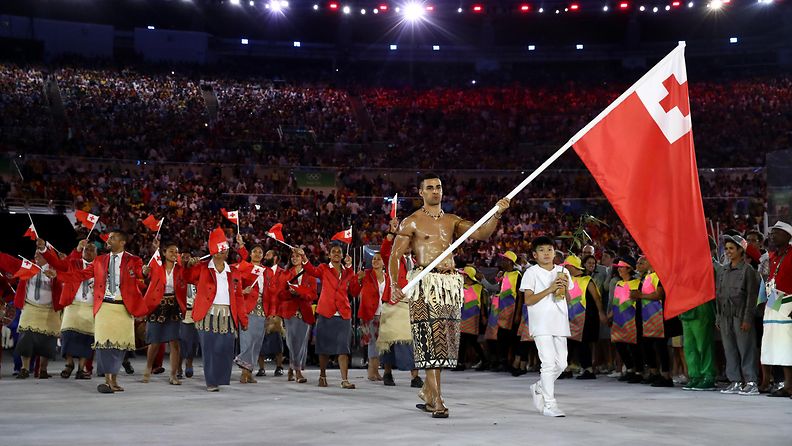 Tonga, Pita Nikolas Taufatofua, avajaiset, olympialaiset, 2016