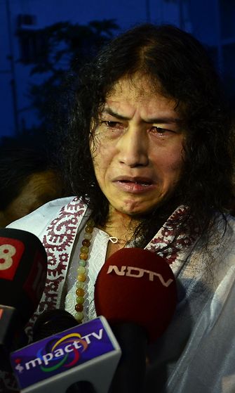 Sharmila aktivisti Intia nälkälakko