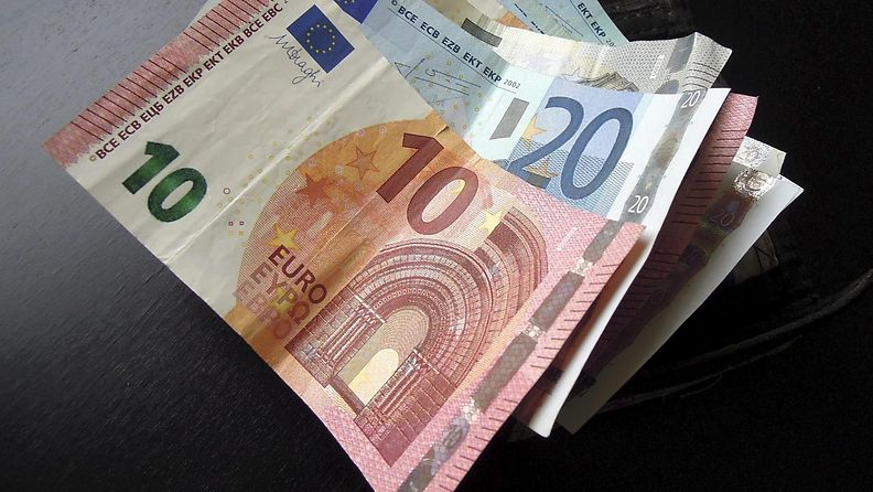seteli euro raha käteinen