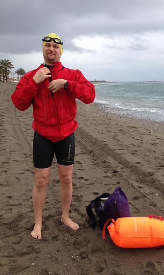 Tuomas Kaario aloittamassa harjoitusta Malagassa, lähellä Gibraltaria_Kuva_Päivi Pälvimäki