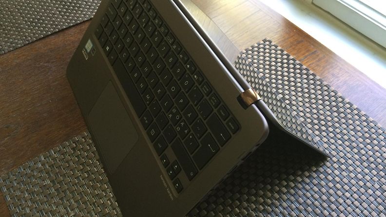 Asus ZenBook Flip UX360-ultrakannettava, tietokone, näppäimistö, läppäri, kannettava