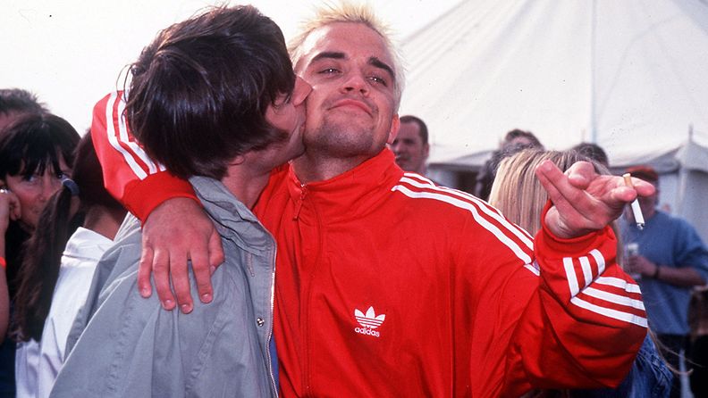 Liam Gallagher ja Robbie Williams 1995