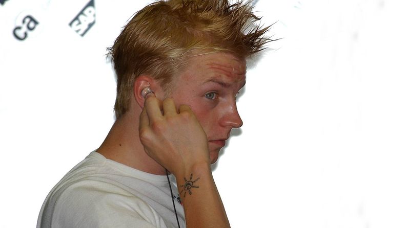 Kimi Räikkönen tatuointi 2.8.2003