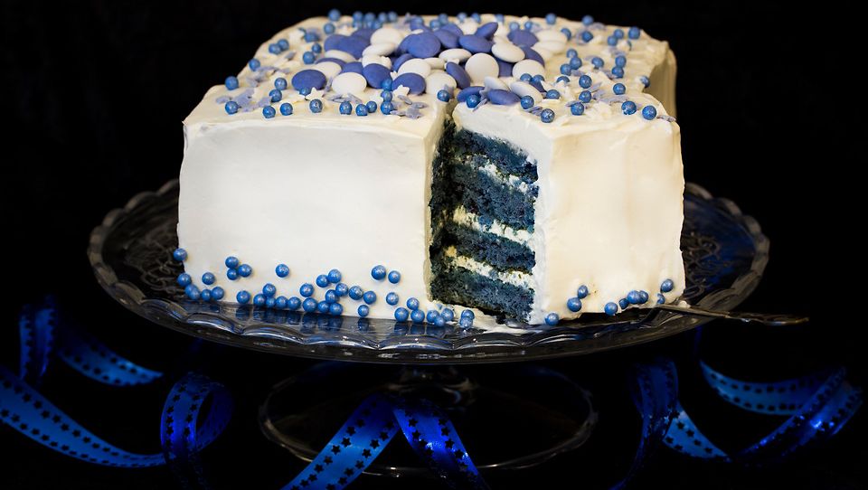Itsenäisyyspäivän-Blue-Velvet--kakku_1479797227