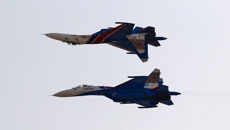Suhoi Su-27 -hävittäjiä