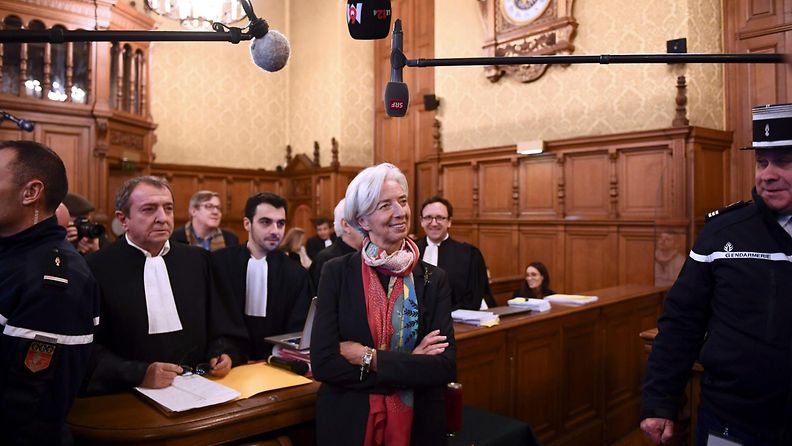 Christine Lagarde 2016 oikeudessa