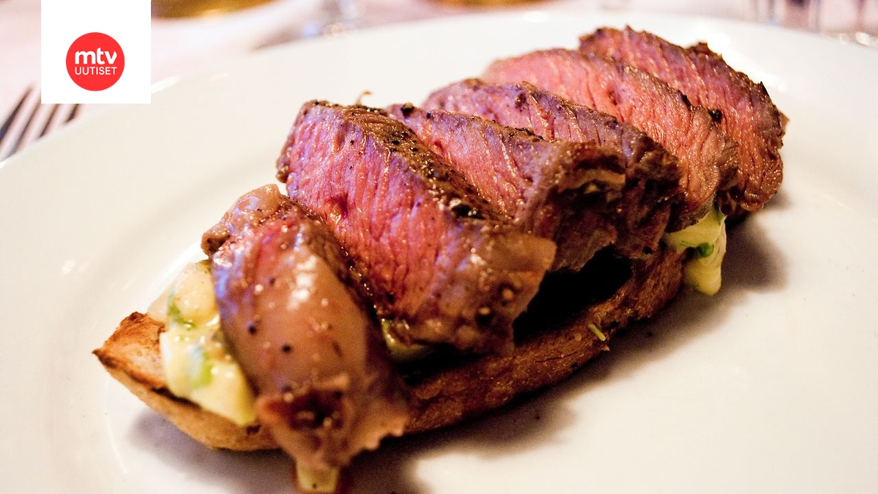 Grillattu entrecôte tartarkastikkeella leivän päällä Makuja MTV