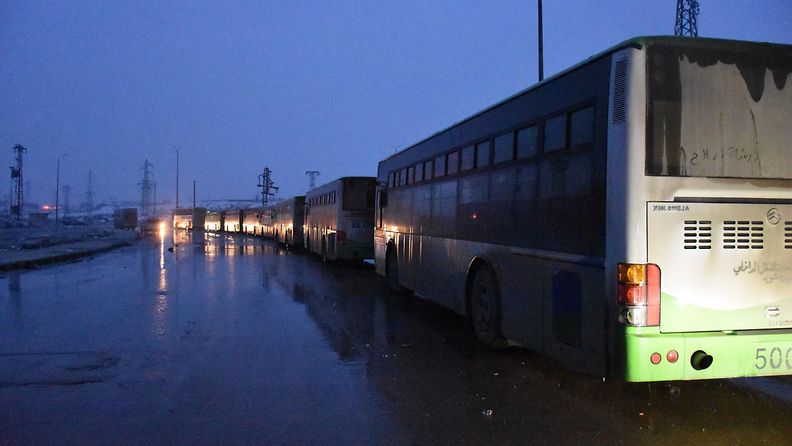 Aleppo evakuointi bussit