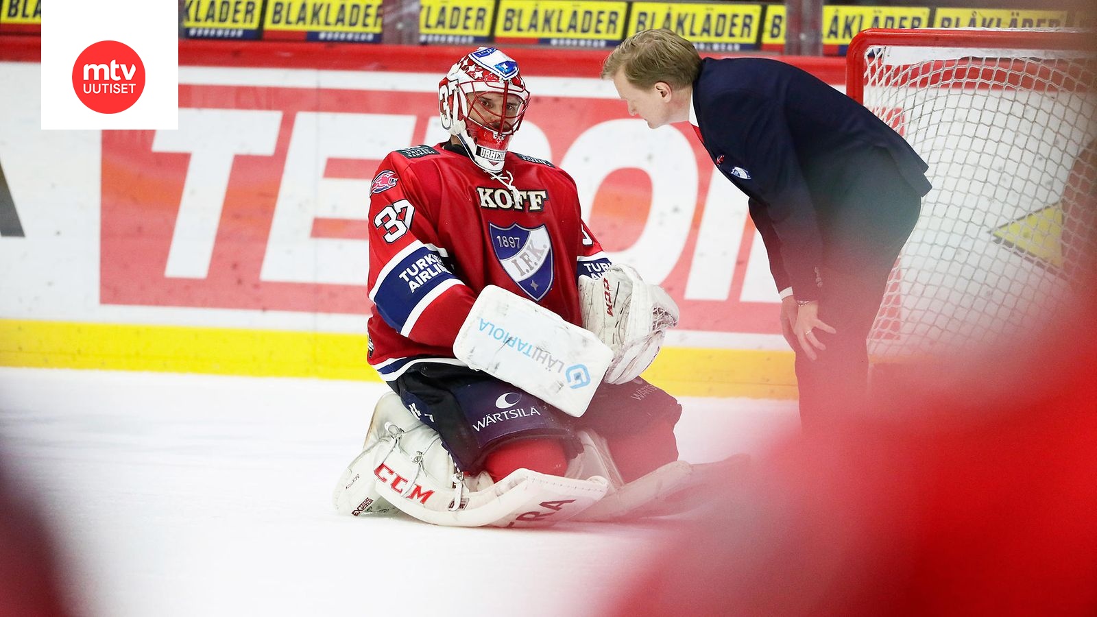 KalPa-puolustaja Kolasi HIFK-vahti Bäckströmin – Pelicans Vei Rajun ...