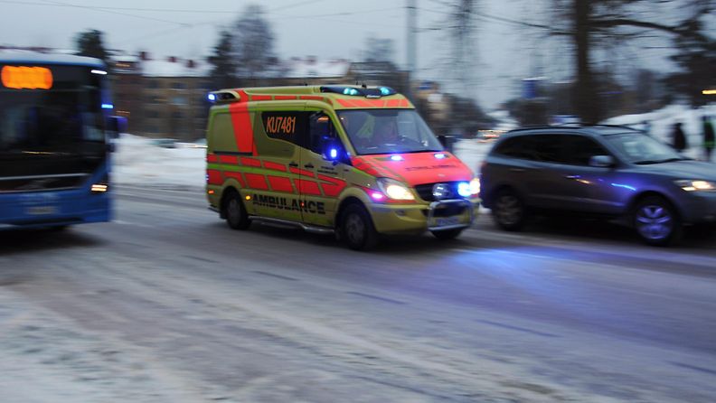 ambulanssi hälytysajo