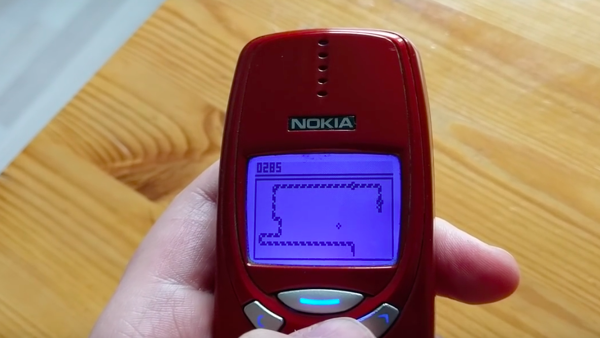 Takavuosien klassikko Nokia 3310 tekee paluun: Matopelistä ei vielä tietoa  