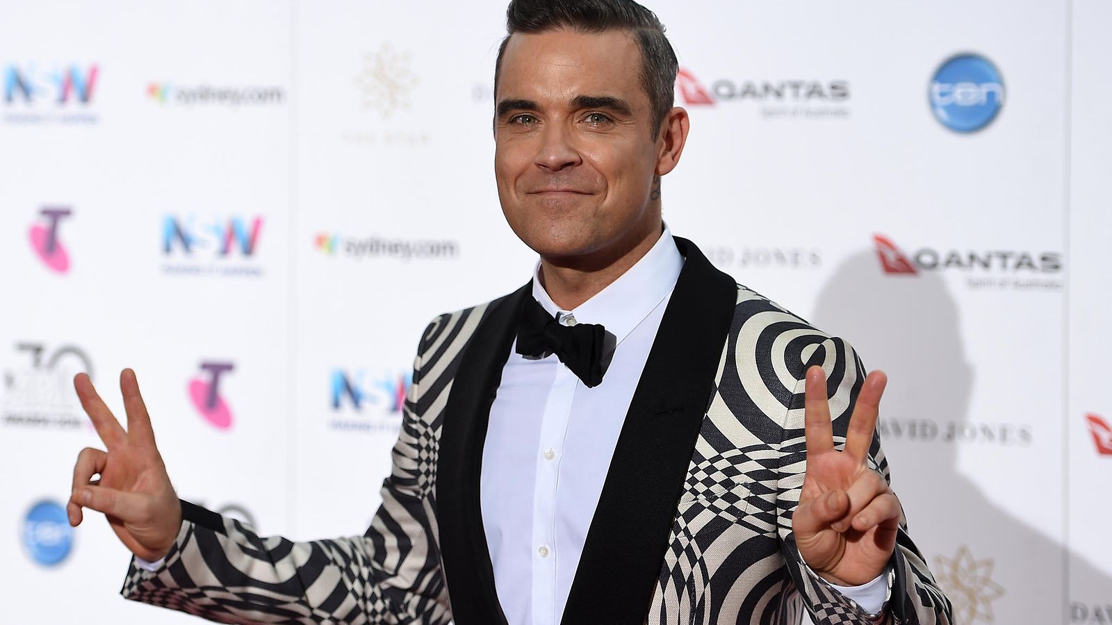 Robbie Williams muistelee MTV:lle edellistä keikkaansa Suomessa: 