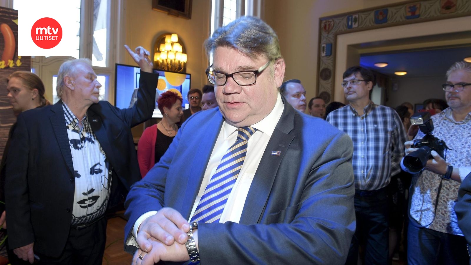 Timo Soini Tyrmää Kesäaikaan Siirtymisen: "Pöhkössä Kompromississa ...