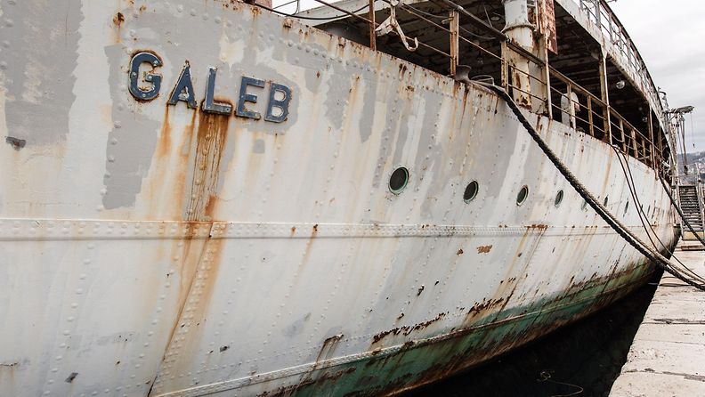 CATERS_abandoned_presidents_ship_15