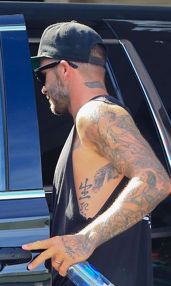 David Beckhamin tatuointi kyljessä 2