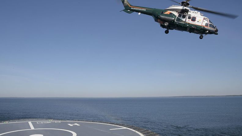 Meri rajavalvonta helikopteri