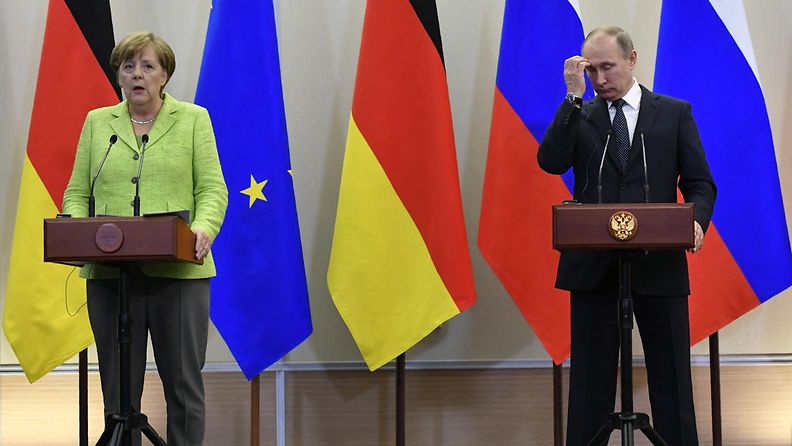 Putin ja Merkel Sochissa