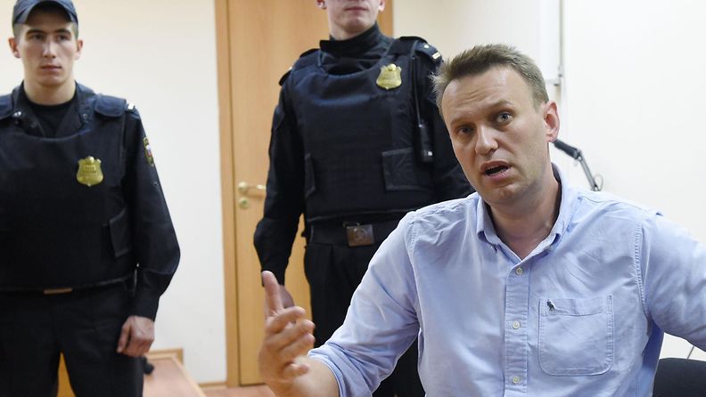 Navalnyi puhuu oikeudessa