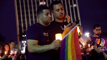 Orlando ampuminen muistotilaisuus