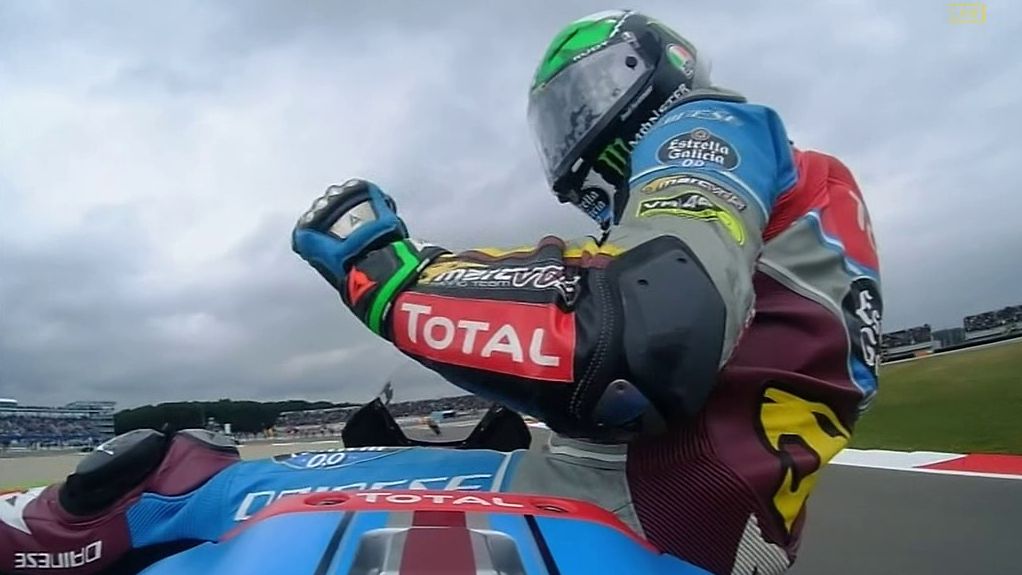 Video: Moto2:n voitosta armoton taisto – Ajon suojatti täpärästi ulos  podiumilta 