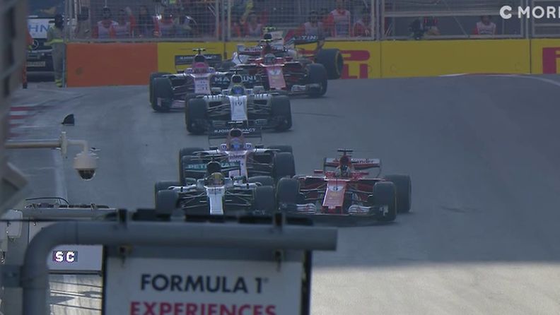 Sebastian Vettel, Lewis Hamilton, 2017, Azerbaidzhan, Baku, kolari