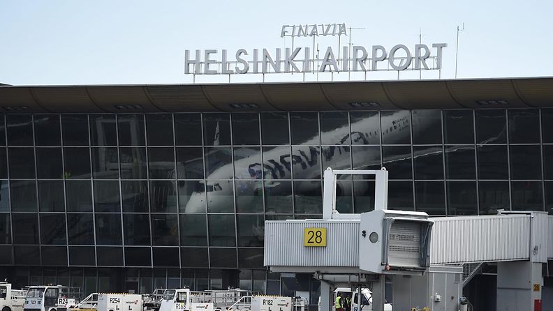 finnair lentokone lentoasema