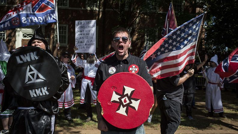 Ku Klux Klan protestoija Yhdysvaltojen Virginiassa.