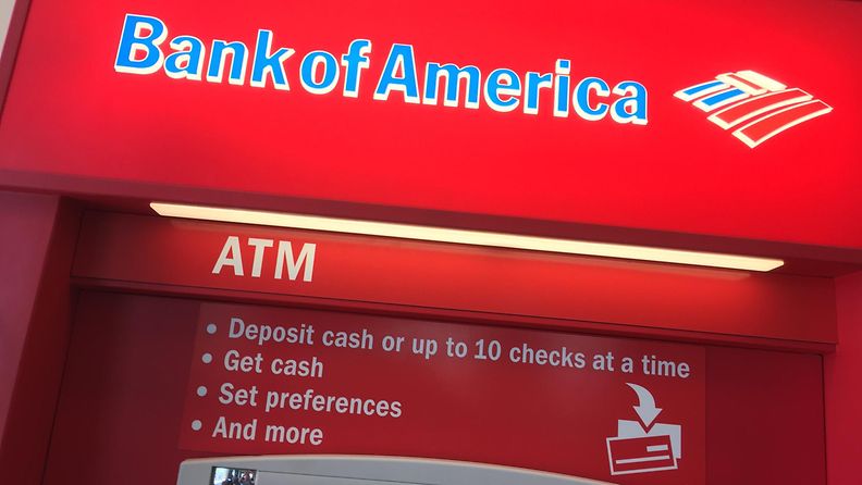 pankkiautomaatti